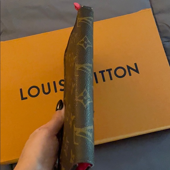 Louis Vuitton limited edition zippy wallet - Picture 15 of 16